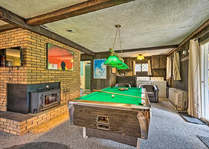 North Creek Chalet W/ Fire Pit Near Gore Mountain!