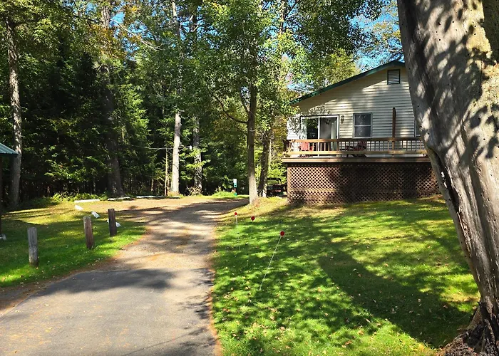 Paddler'S Rest Lakeside Cabins And Motel